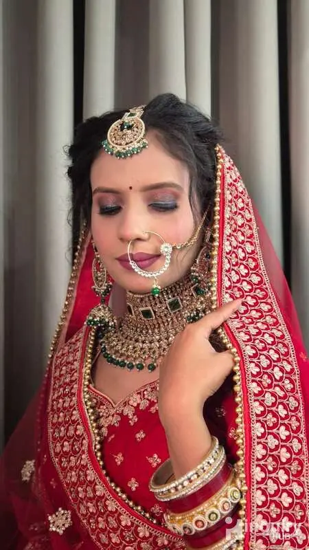 Pinki Mandal Makeup Artist