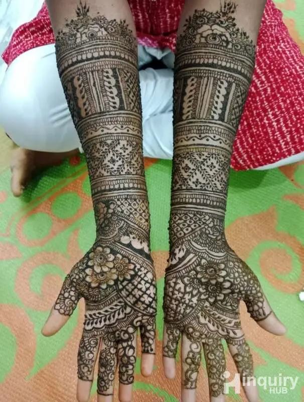 Srinithya Mehendi Designs