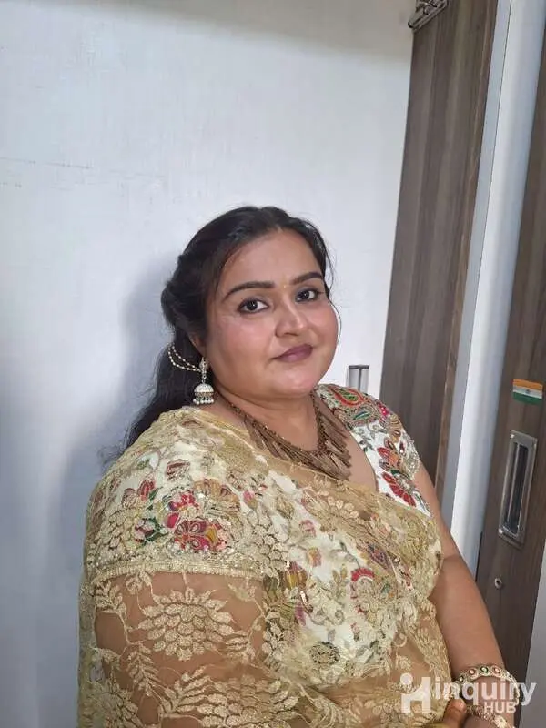 Jaini  Makeup Artist