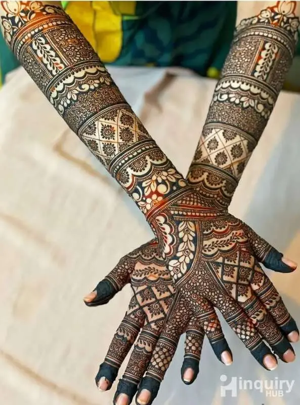 Khushbu Mehandi Artist
