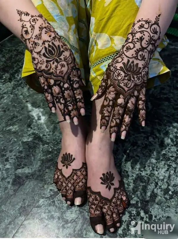 Khushbu Mehandi Artist