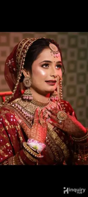 Inaya Makeovers