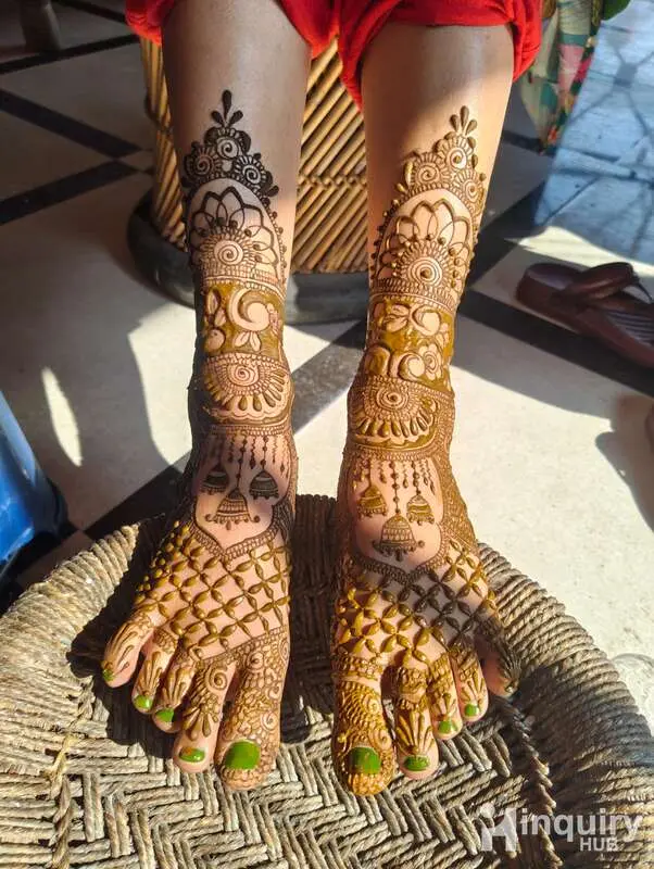 Ashia Mehendi Artist