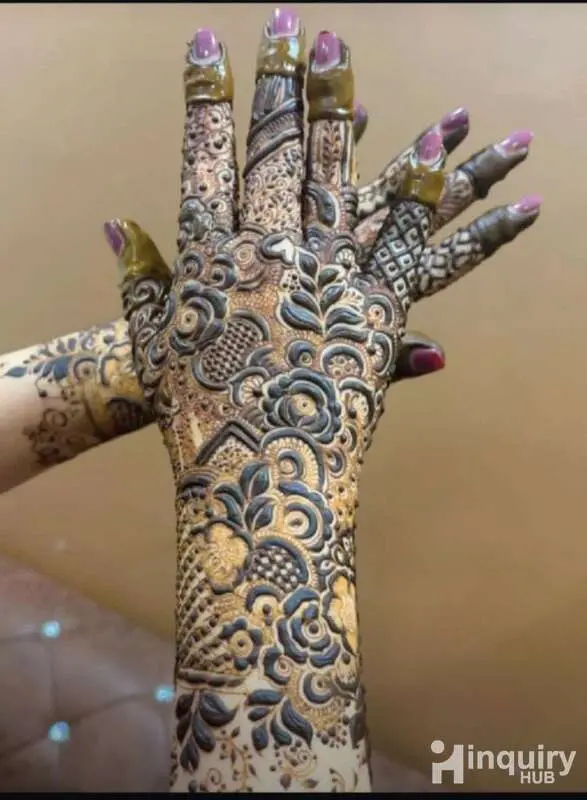 Heena Veda Mehndi Artist