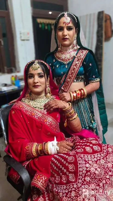 Heenu Makeup Artist