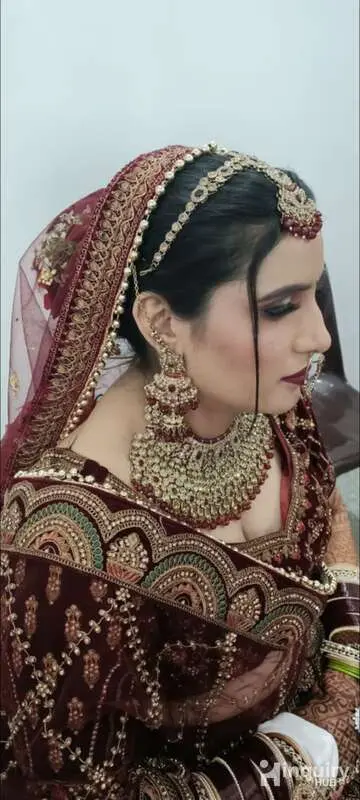 Heenu Makeup Artist