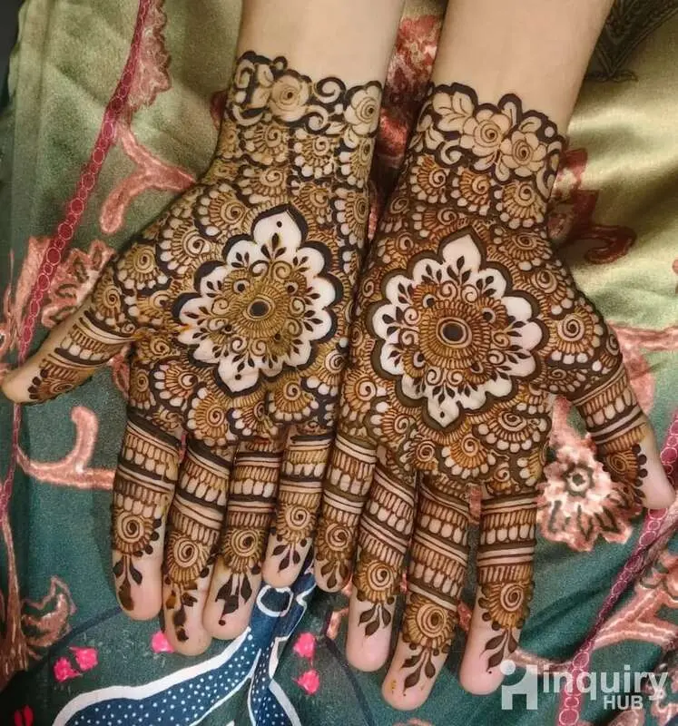 Nusrath Mehndi Artist