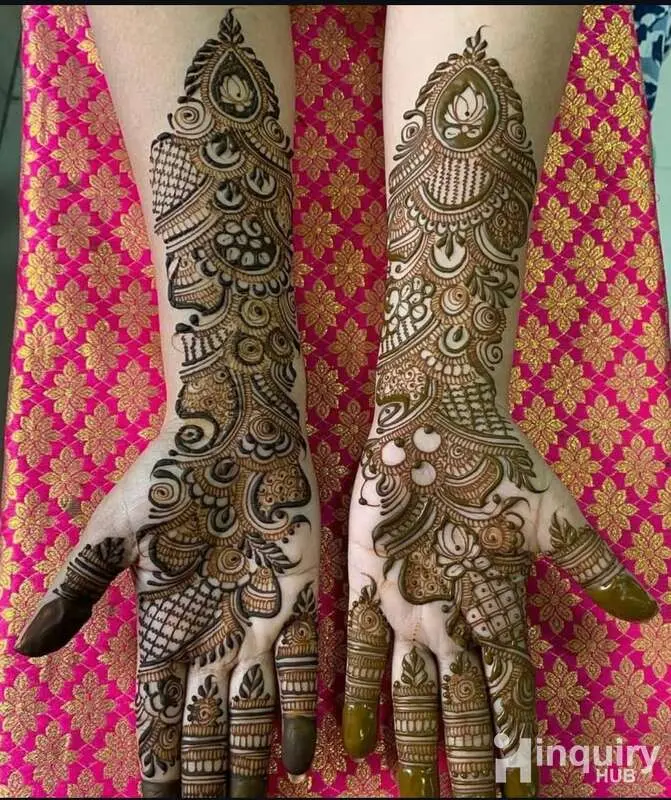 Nusrath Mehndi Artist