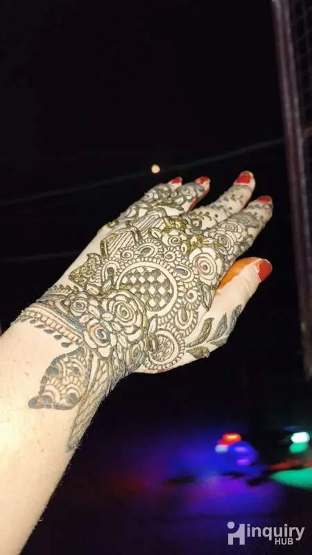 Radhika Mehandi Artist