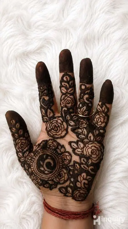 Radhika Mehandi Artist