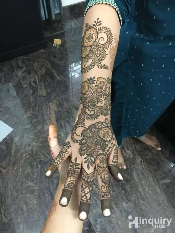 Nazrin Mehndi Artist