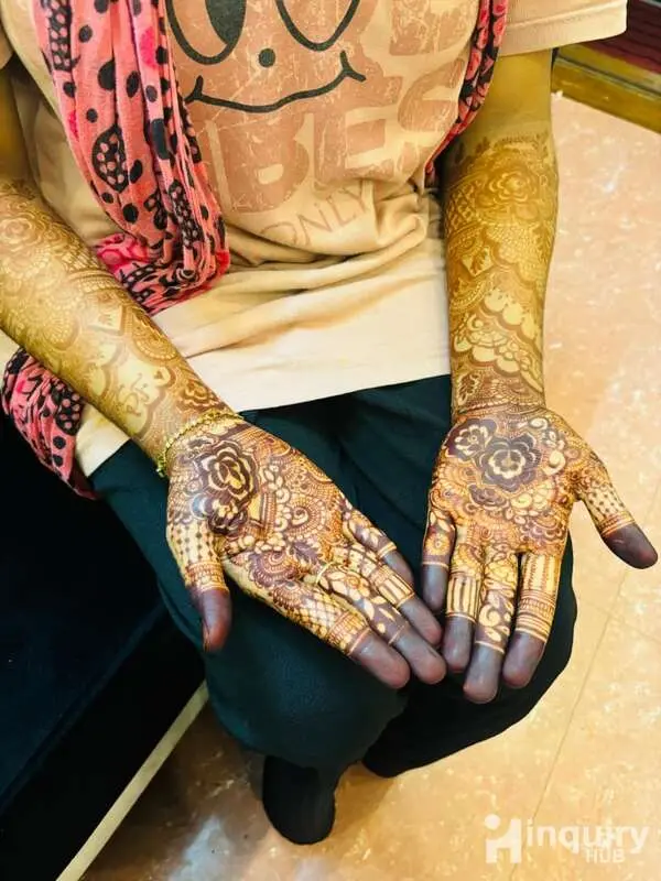 Nazrin Mehndi Artist
