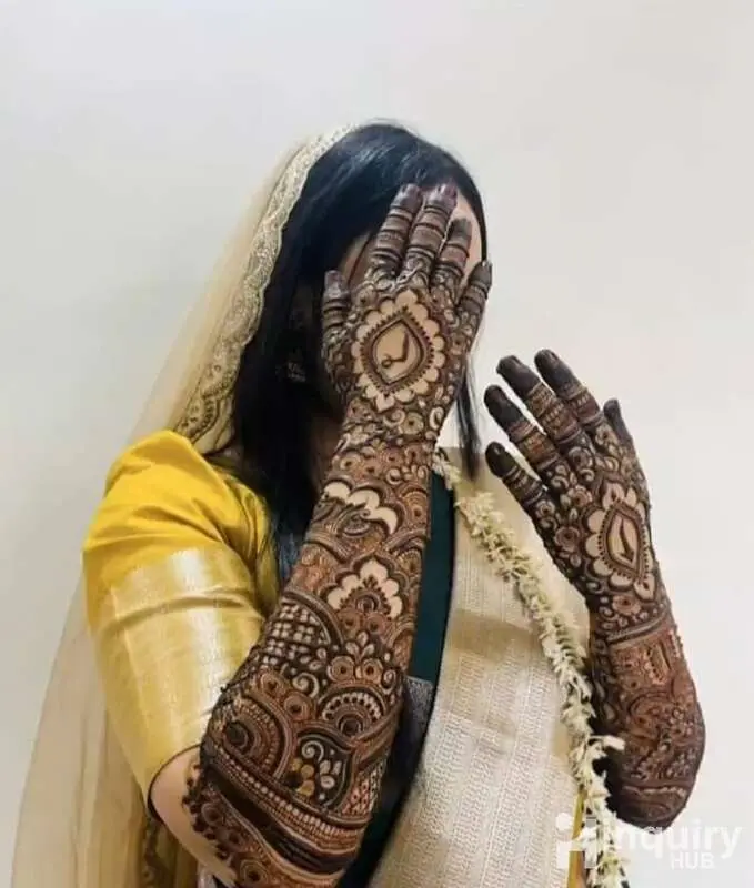Nazrin Mehndi Artist