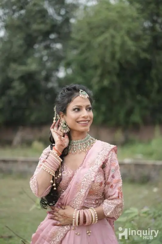 Resa Mekup Artist