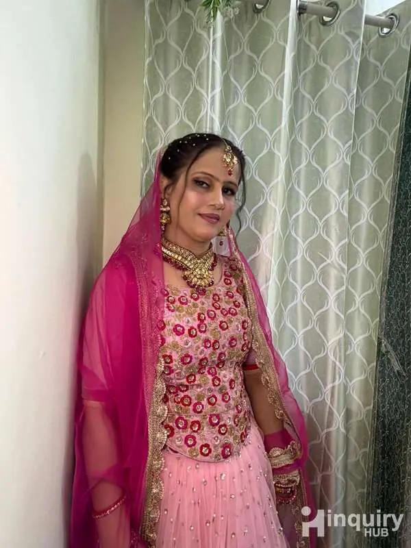 Hadiyakhan Makeup Atist