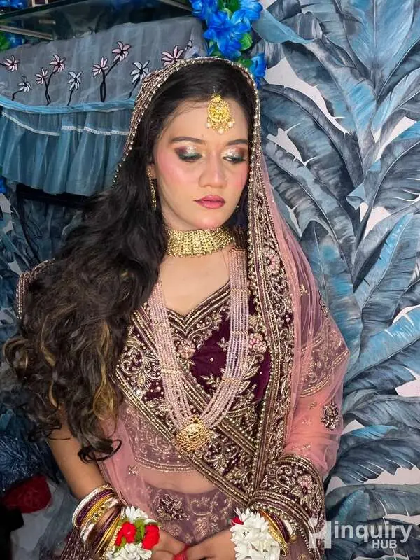 Hadiyakhan Makeup Atist