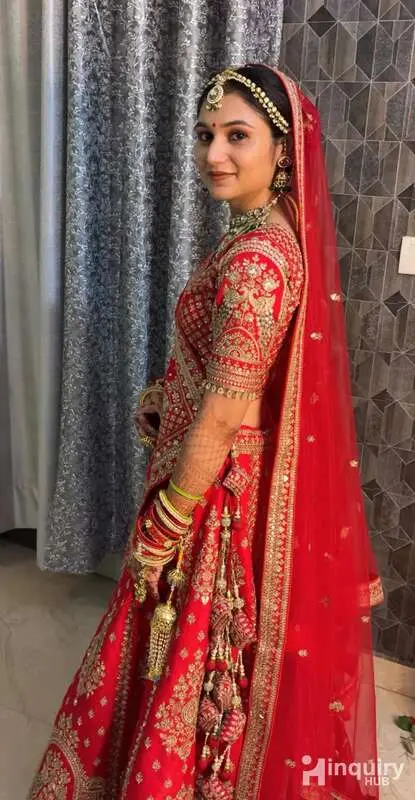 Pooja Makeouvers