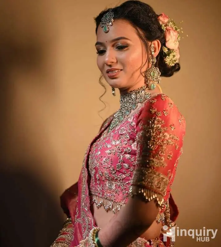 Pooja Makeouvers
