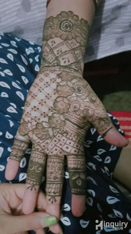 Heena  Artist