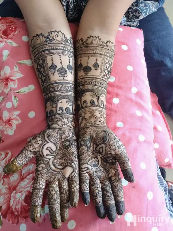 Khushi Mehndi Artist