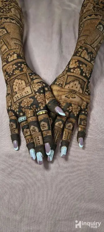 Sakshi Mehndi Artist