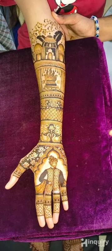 Sakshi Mehndi Artist