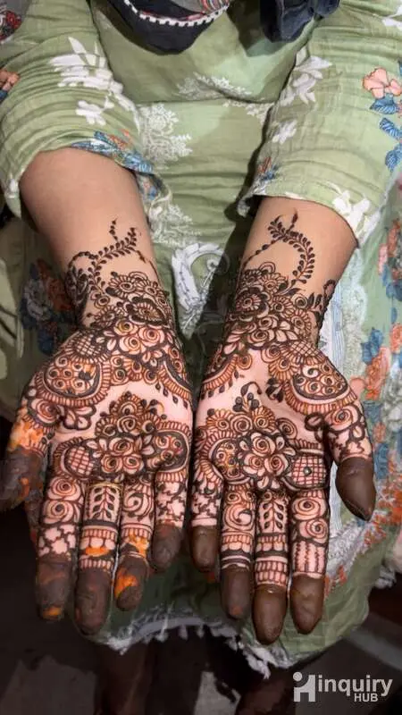 Afreen Mehndi Artist