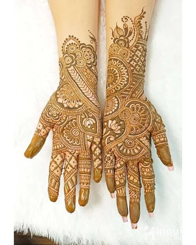 Afreen Mehndi Artist