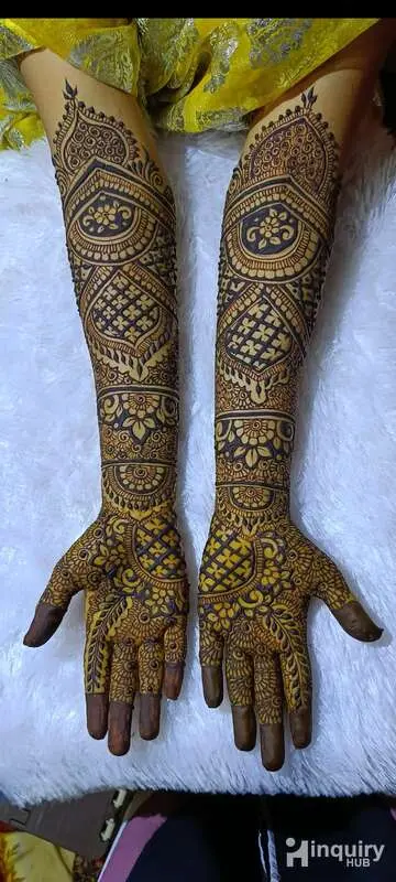 Afreen Mehndi Artist