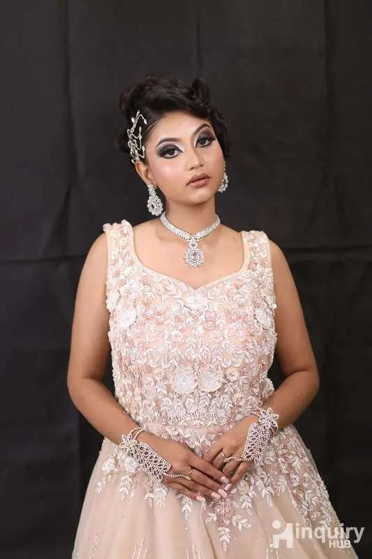 Naheen Makeups Artist