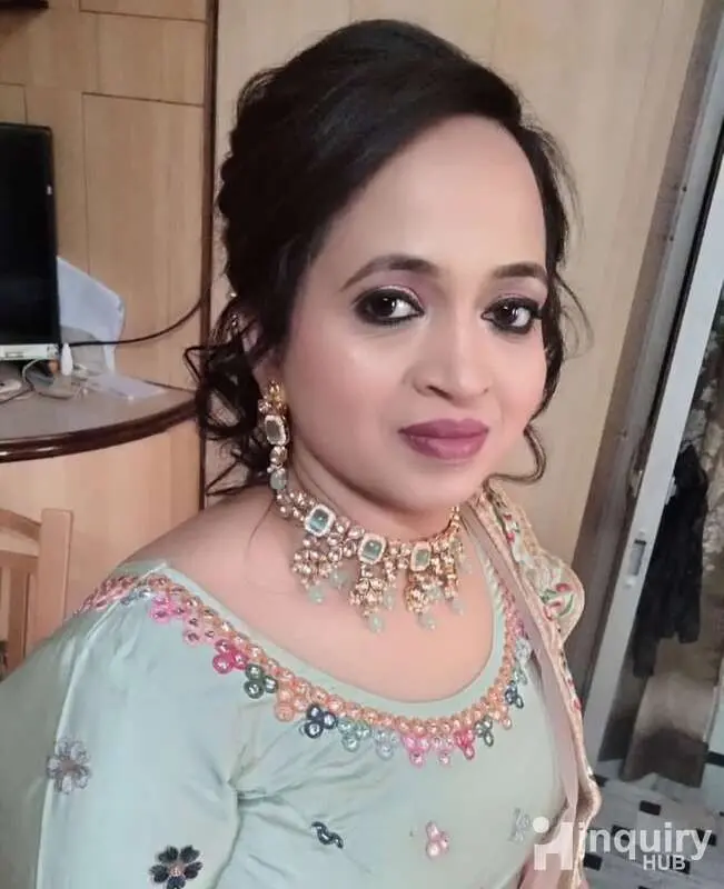 Looks Beauty Salon