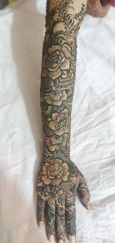 Shireen Mehndi Artist