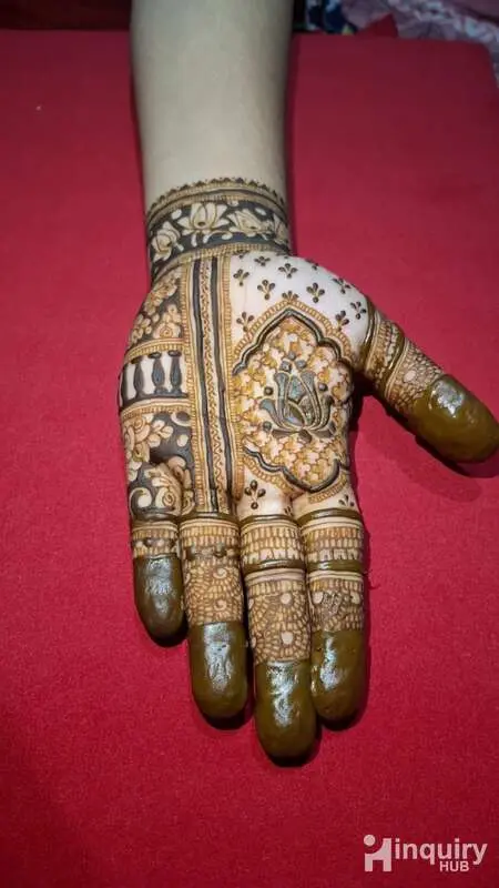 Moni's Henna Artistry