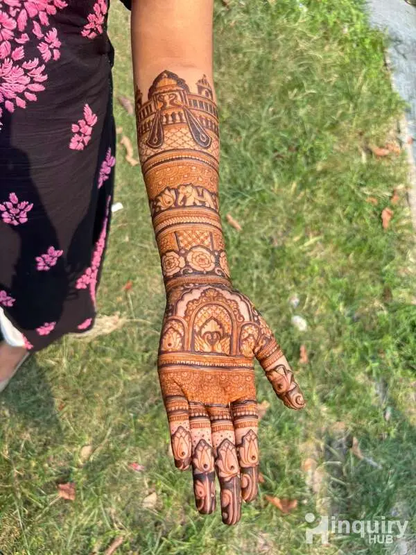 Moni's Henna Artistry