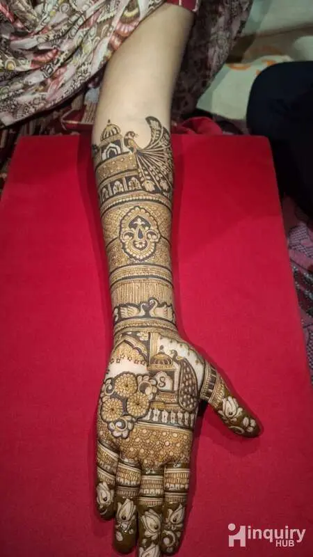 Moni's Henna Artistry