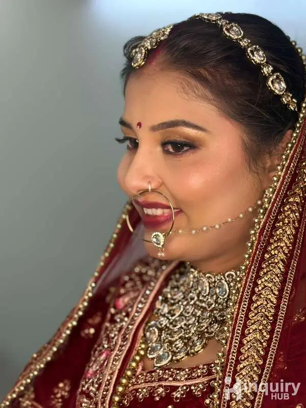 Durga Makeup's Artist