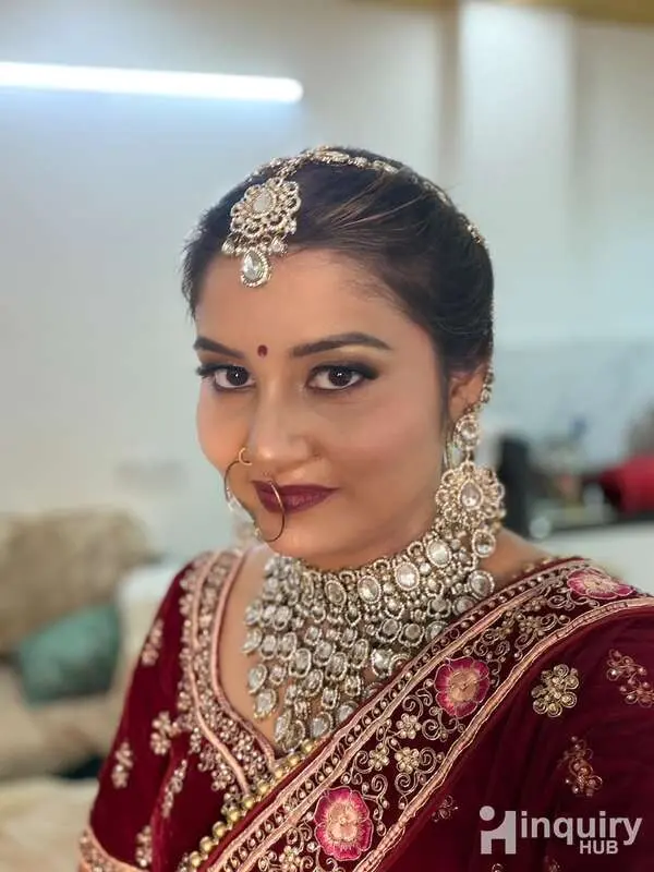 Durga Makeup's Artist