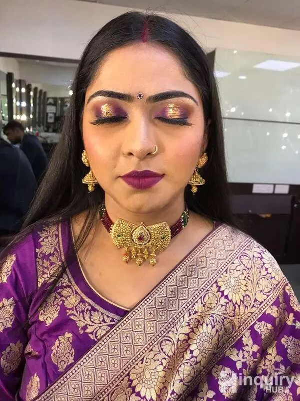Durga Makeup's Artist