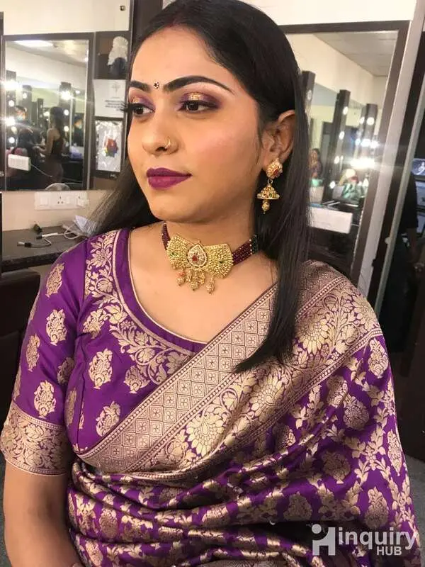 Durga Makeup's Artist