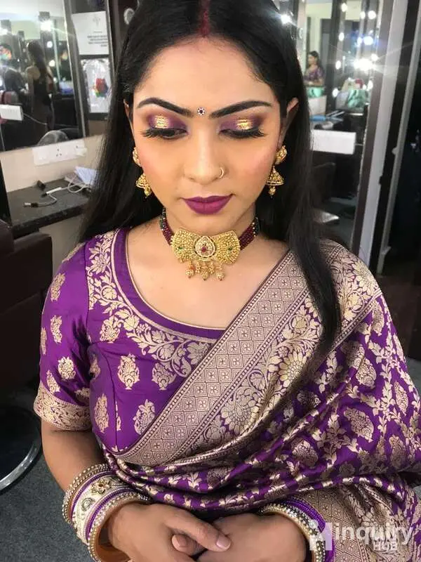 Durga Makeup's Artist