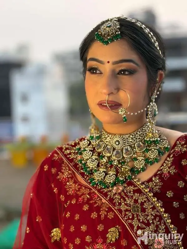 Durga Makeup's Artist