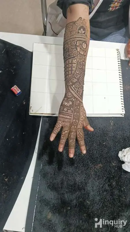 Tulsi Mehndi Art