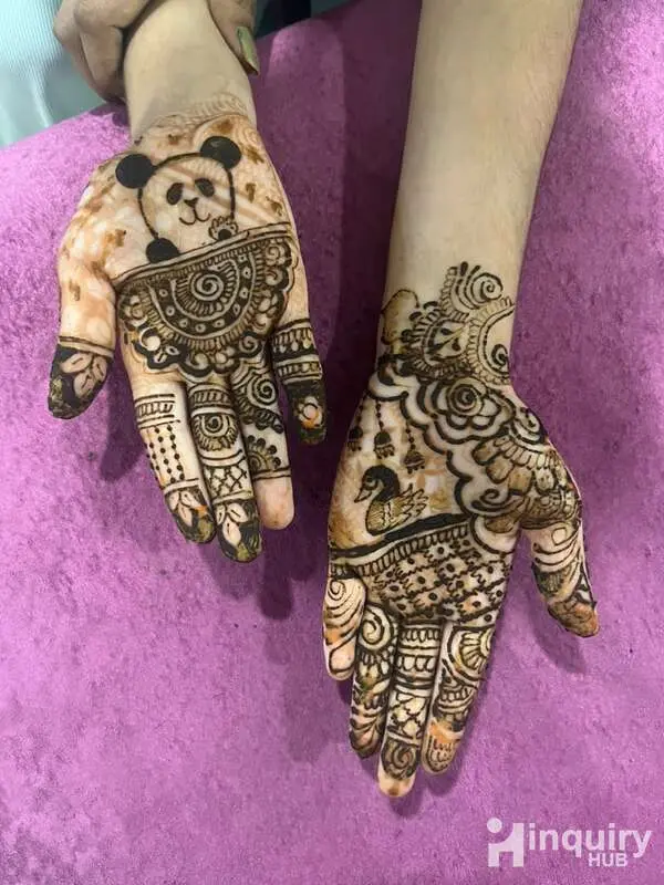 Varsha Mehndi Artist