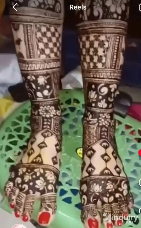 Varsha Mehndi Artist