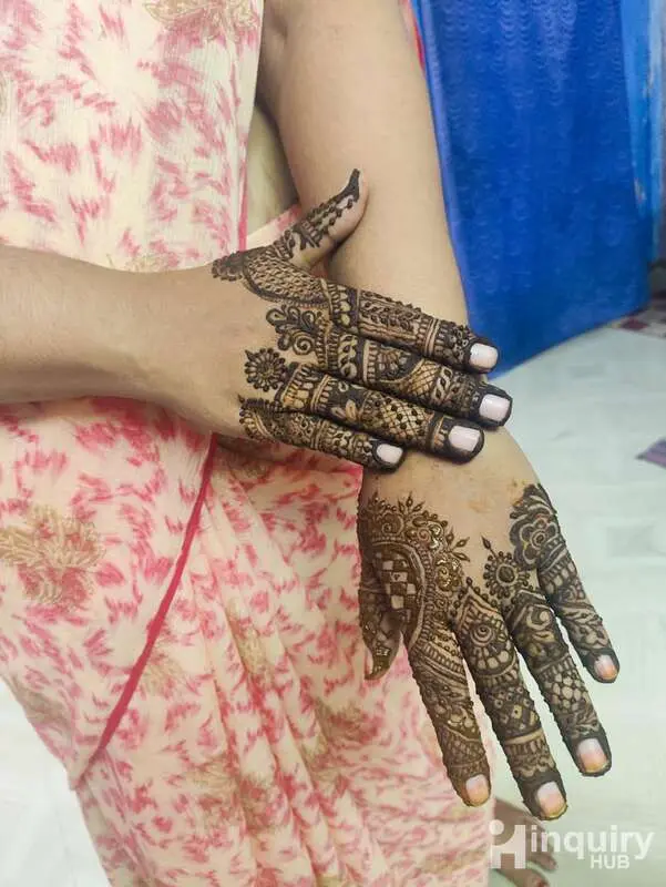 Iffah Mehndi Art