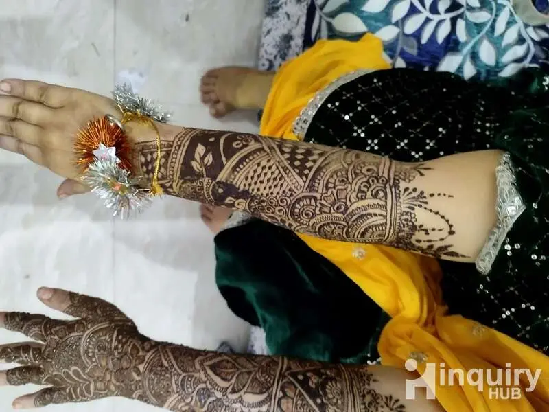 Arzoo Mehndi Artist