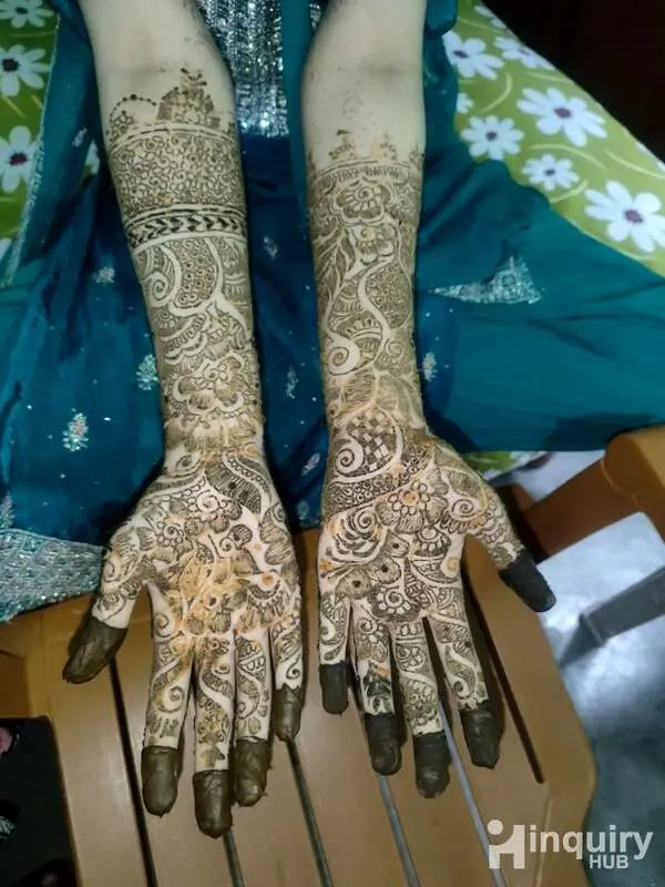 Arzoo Mehndi Artist