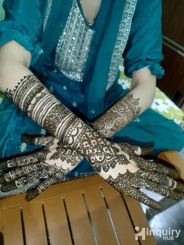 Arzoo Mehndi Artist