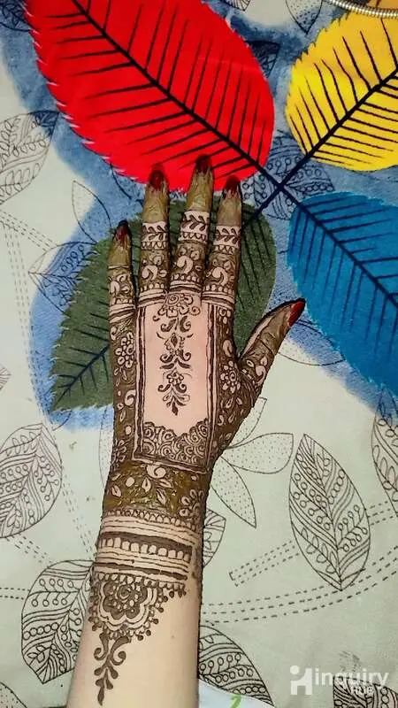 Arzoo Mehndi Artist