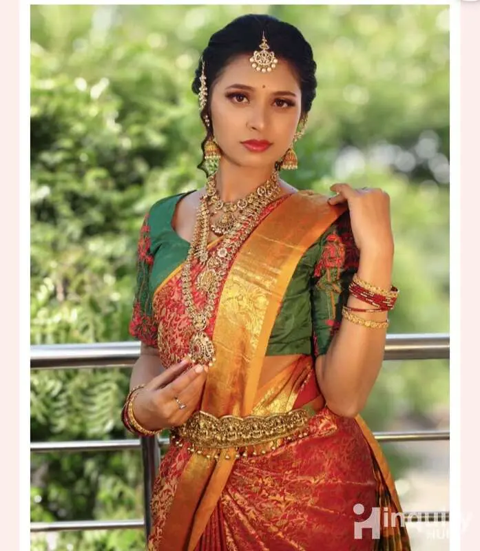 Anu's Reflection Beauty   Styling